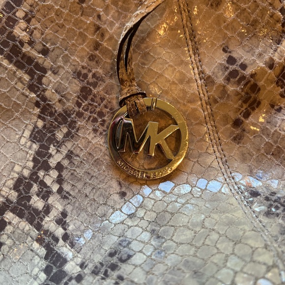 Michael Kors purse and matching wallet set - Picture 4 of 7